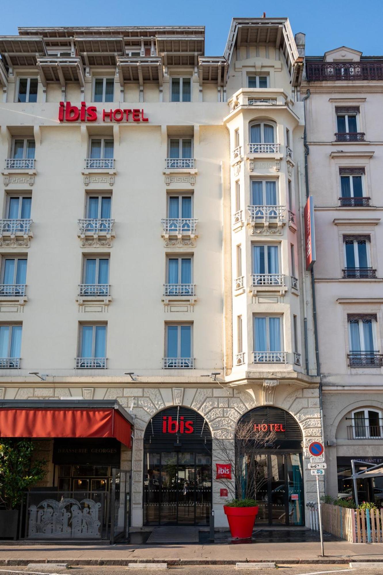 Готель Ibis Lyon Centre Perrache Екстер'єр фото